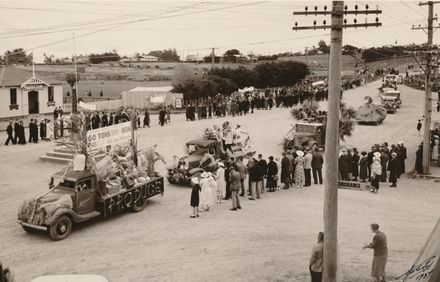 Page 4: Halcombe 50th Jubilee 1937