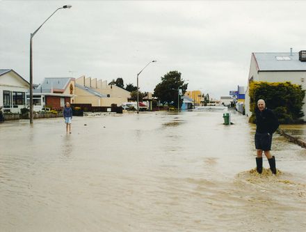 Bowen Street - 2004 Flood - Resource cover image