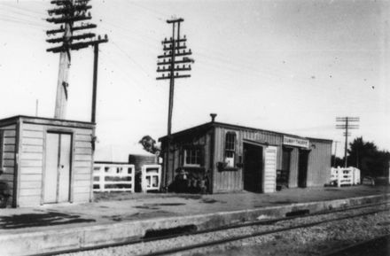 Bunnythorpe Railway Station, 1956