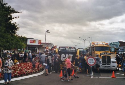 Truck Racing Display