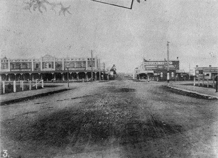 Manchester Street - (looking east) : 110/3