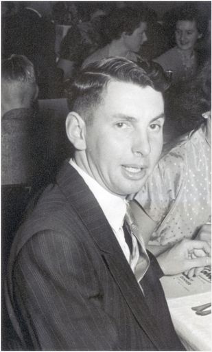 Cobbes' of Feilding display & advertising work by Peter Pitman - Resource cover image