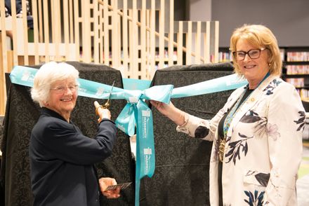 Mayor Helen Worboys and Wendy Hart Open Te Āhuru Mōwai, Feilding - Resource cover image