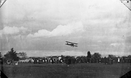 First Aeroplane in Feilding, c. 1920