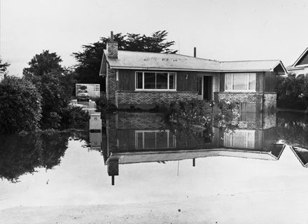 Flood - 1956 : 17-12