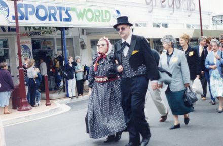 Page 11: Settlers Day 1999