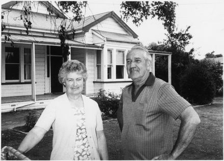 Alan and Deva Groombridge - Resource cover image
