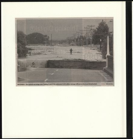 Page 60: Album: 2004 Flood