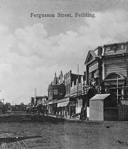 Fergusson St looking north-east : 73-8