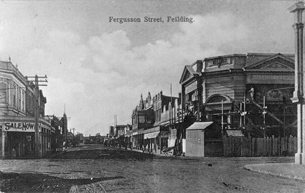 Fergusson St looking north-east : 73-8