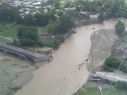 Flood 2004 - Kimbolton Road Bridge