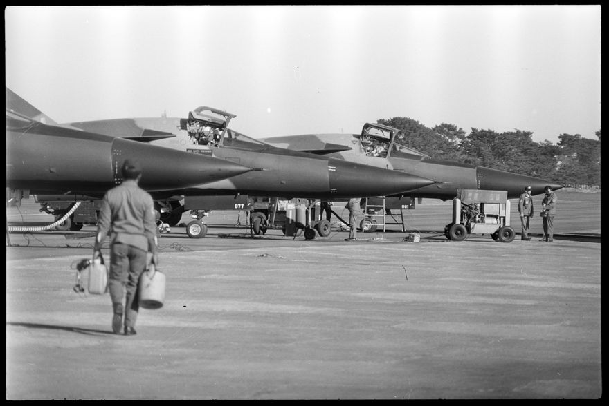"Diplomat breaks N.Z. Barrier - the Sound Barrier"
