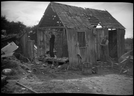 Demolition of the Dahlstrom family's orginal whare, Roberts Line - Resource cover image