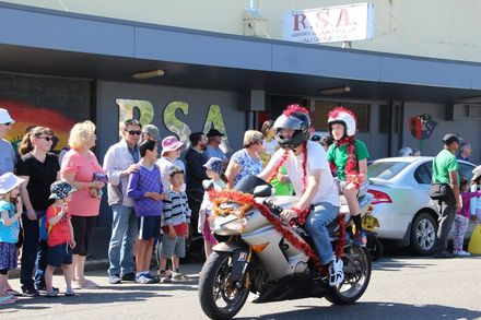 17th Ashhurst Christmas Parade, 2018. - Resource cover image