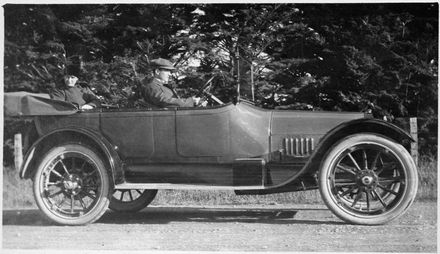 1914 Buick owned by the Voss family - Resource cover image