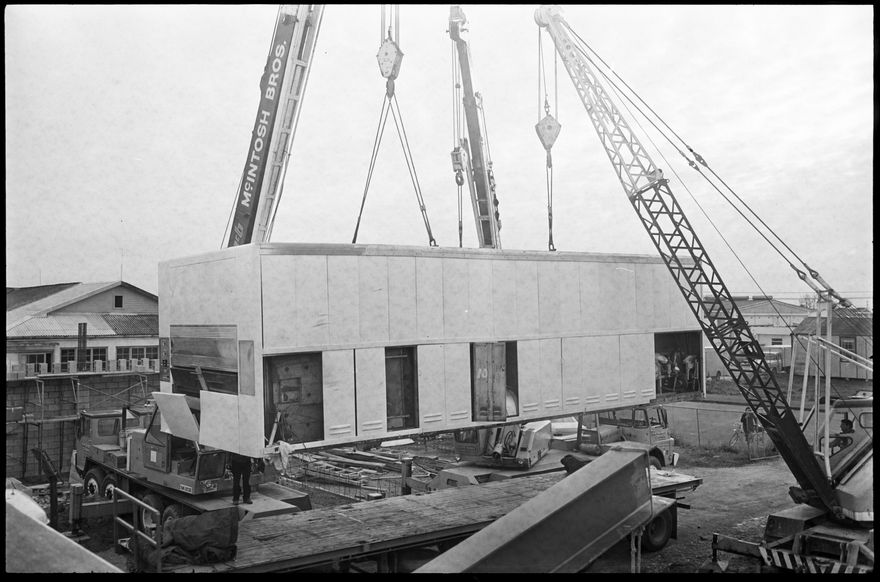 2025N_2017-20_Tribune_043309-0042