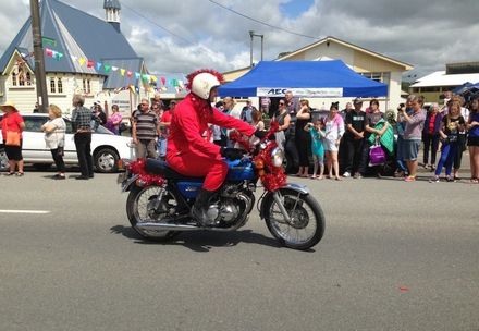 14th Ashhurst Christmas Parade, 2015. - Resource cover image