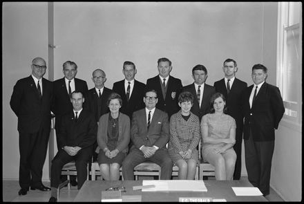 Unknown group of men and women - Resource cover image