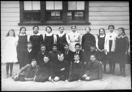 Ashhurst School group - Resource cover image