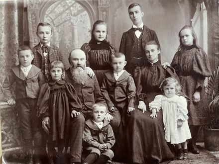 John Christian Richter and his family - Resource cover image