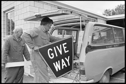 Automobile Association Signs - Resource cover image