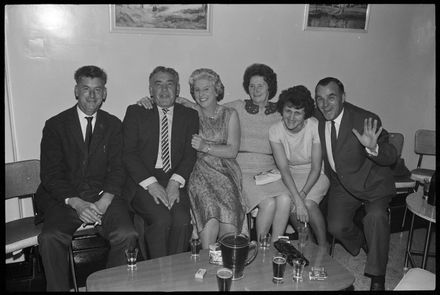 Party at the Boyer Bar - Resource cover image