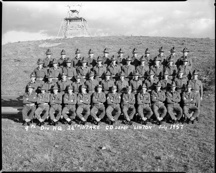 9th Platoon, Divisional Headquarters, 24th Intake, Central District Training Depot, Linton - Resource cover image