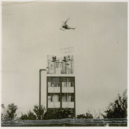 2021P_LionBreweries2-6-1_036069_005 - Helicopter Used in Installation of Standard Brewery Sign
