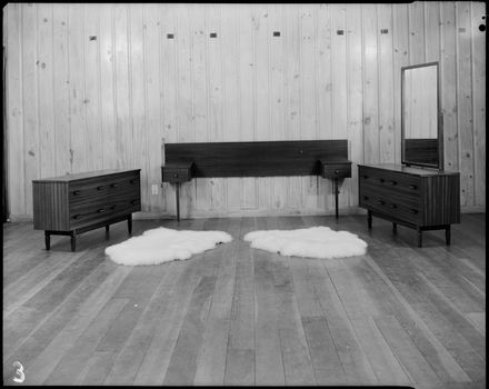 Craftmaster Furniture - bedroom suite