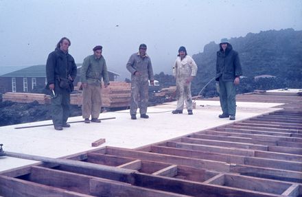 Scouts building Ruapehu Lodge and Snow School