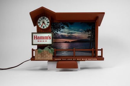Hamm's Dawn to Dusk Lighted Clock