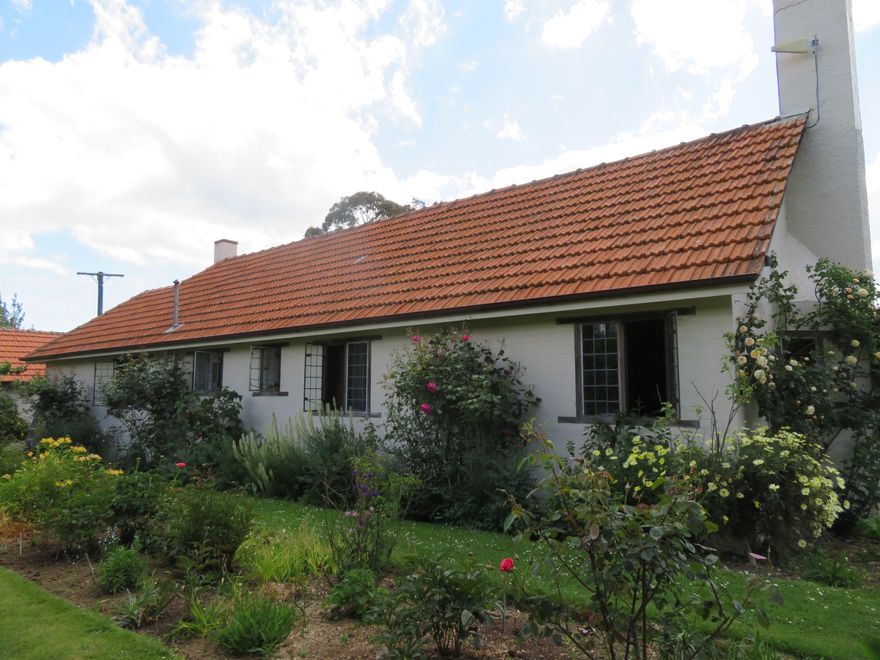 'Woodleigh' house in Marton 'Woodleigh' house in Marton